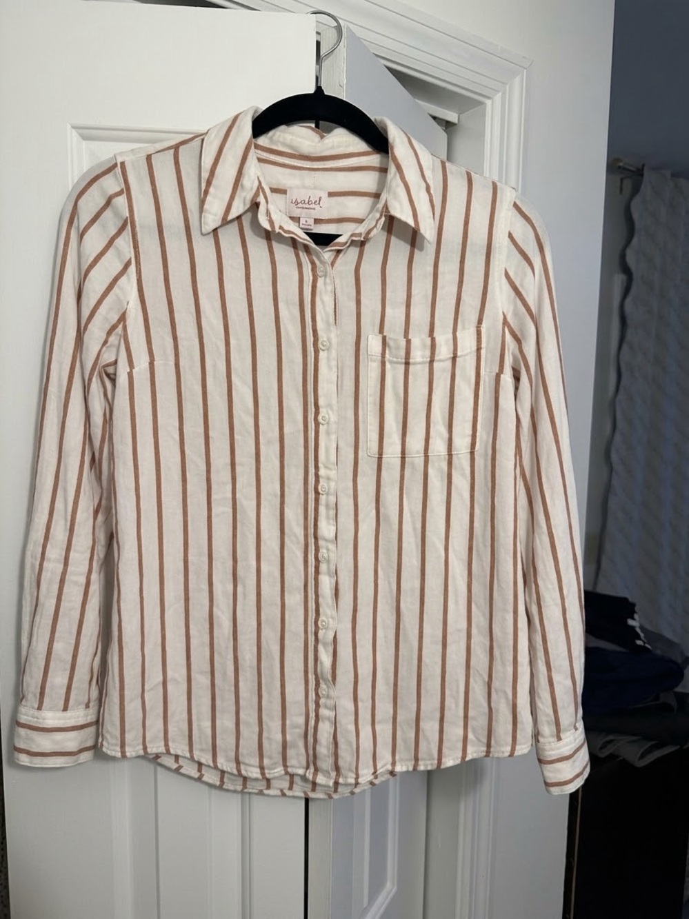 Maternity/ postpartum
Striped Button-Front Shirt in Cream and terracotta Brown